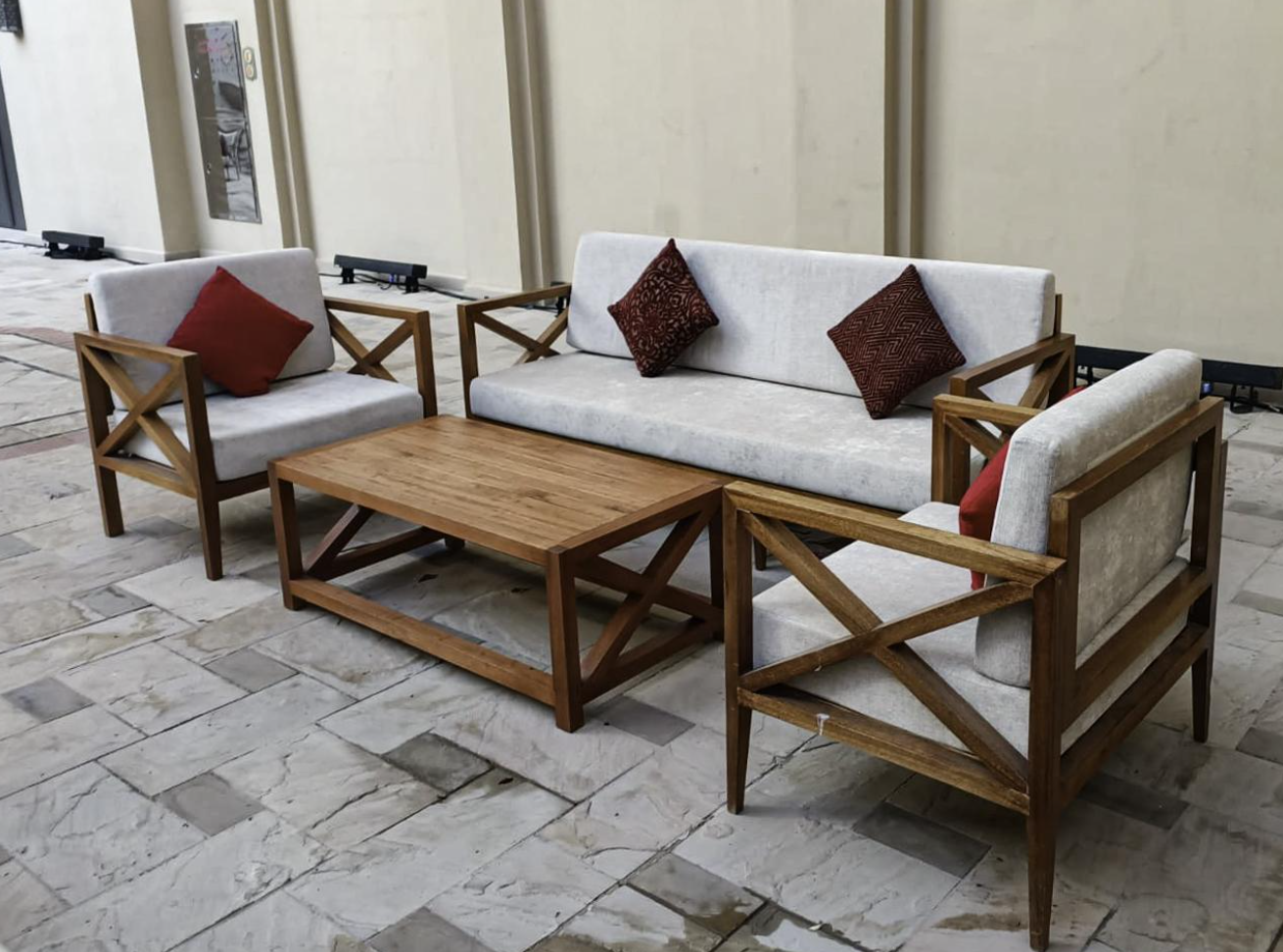 Sustainable Event Furniture: Areeka’s Ecologically Responsible Selections