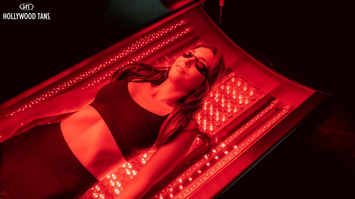 Understanding The Different Types Of Red Light Therapy Devices For Skin Rejuvenation | by Hollywoodtansnj | Feb, 2024 | Medium